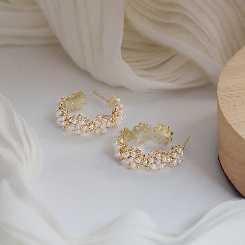 🌼14k gold hoop earrings🌼 - Picture 3 of 4